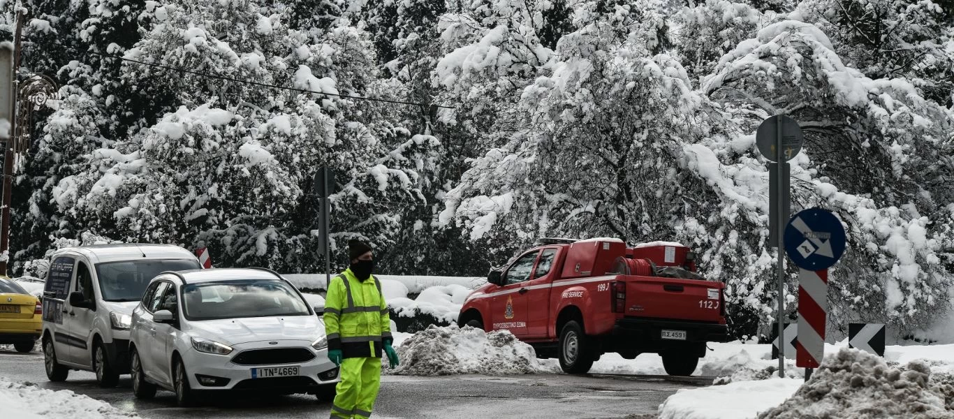 ΔΕΔΔΗΕ: «Μην έρθετε σε επαφή με καλώδια ή στύλους που έπεσαν κατά τα φαινόμενα της κακοκαιρίας 